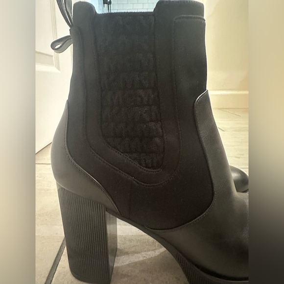 MICHAEL Michael Kors - Women's Cramer Platform Booties - size 9.5 - Picture 4 of 15